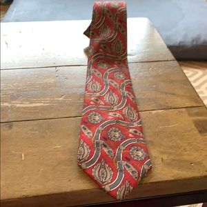 EUC Metropolitan Museum of Art Silk Tie